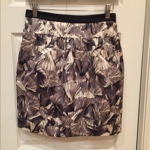 BCBGMAXAZRIA SKIRT SIZE 2